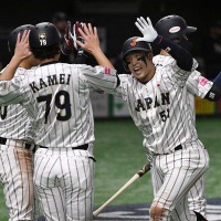 【プレミア12】侍ジャパン、小園海斗が決勝適時打と“2打席連発”で7打点　米国代表を撃破で6連勝 画像