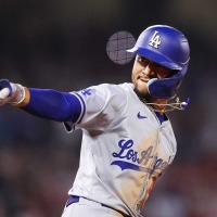 【MLB】「目に見えて疲れていた」ベッツ、“体調不良”で日本での開幕シリーズ欠場と米メディアが報道 前日の公式練習には参加も…… 画像