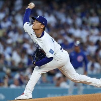 【MLB】スキーンズとの投げ合いに敗れた山本由伸 ロバーツ監督は「ヨシらしくなかった」と指摘も……「2人の好投手を堪能できた」と敵将絶賛 画像