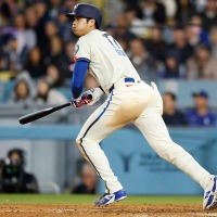 【MLB】「オオタニが3度目の長打を放つ」大谷翔平、左中間への適時二塁打で4度目猛打賞 6つ目の盗塁成功で足でも魅了 画像