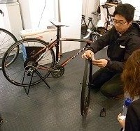 輪行方法やパンク修理を自転車ショップで学ぼう 画像