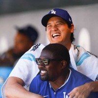 【MLB】欠場の大谷翔平、前日には“打球直撃”のアクシデントも……ベンチでは笑顔 パドレスとの首位攻防戦には出場見込みと指揮官「ショウヘイは大丈夫」 画像