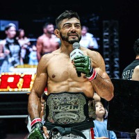 【RIZIN.51】絶対王者サトシ、“鮮烈”チョークでの100秒殺に会場唖然 実況が試合中に“ある暴露”も「実は……」 画像