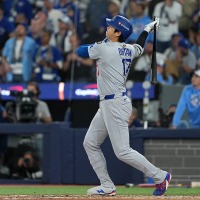 【MLB】大谷翔平、大量ビハインドから“滞空時間6.3秒”WS初アーチ 実況驚きの高弾道「あれが入るんですね……」 画像