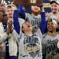 【MLB】山本由伸、ロバーツ監督が伝えた最大級の賛辞「ヨシは心から信頼している投手」大谷翔平、グラスノーらもエースの資質を評価 画像