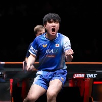 張本智和、“4度目の正直”達成の日本エースが悲願の初優勝　パリ五輪銀・モーレゴードを4－2撃破で戴冠【WTTファイナルズ香港】 画像
