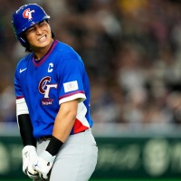 【WBC2026】日本戦を前に……台湾代表の精神的支柱“イケメン主将”が死球骨折　現地メディアは落胆「残りの試合を欠場する可能性が高い」 画像