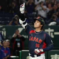 【WBC2026】大谷翔平、サイクルまであと一歩……スタンドで見届けた超大物アーティストもガックリ　米人気俳優ら生観戦 画像