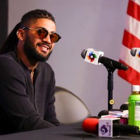 【WBC2026】“お～いお茶”拒否のソトが居ぬ間に……タティスJr.はちゃっかり商品アピール「オファーの電話待ってるよ」　大谷翔平の後釜狙う 画像