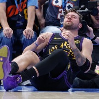 【NBA】ドンチッチ、ハムストリングを痛めて退場……MVPレースに暗雲、受賞資格の「出場65試合以上」に届かない可能性も 画像