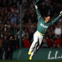 【MLB】吉田正尚が決めた、延長戦代打で相手クローザー攻略「サヨナラ適時打」　値千金の一打に本拠地熱狂「マサは準備万端だった！」 画像