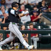 【MLB】村上宗隆、圧巻の4試合連続9号に公式記者も感嘆「オオタニを3本上回る」　182キロ弾でジャッジに並ぶ驚愕ペース 画像