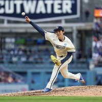 【MLB】佐々木朗希、鈴木誠也らに3被弾も初勝利なるか　6回途中5K4失点の粘投、満塁ピンチもドライヤーら好救援 画像