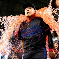 【MLB】岡本和真、トラウトの“169キロ”強烈三ゴロを好捕……同僚右腕「信じられないプレー」と称賛　美技＆先制適時打で連敗阻止に貢献　 画像