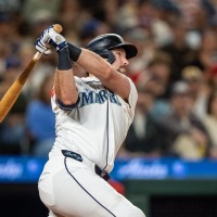 【MLB】不振の“60発捕手”ローリー、キャリア初の1試合3本塁打でついに復活か　好調フィリーズの10連勝阻止 画像