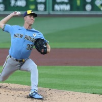 【MLB】剛腕ミジオロウスキー、CY賞当確の「防御率1.89＆243奪三振」　ブルワーズが4年連続地区V、球団史上初の100勝まであと6 画像