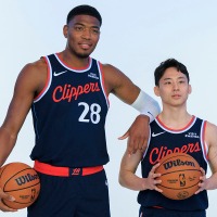 【NBA】「プレシーズンで実力を証明する」2WAY契約を目指す河村勇輝、キャンプ地ハワイへ到着　八村塁から授かった“金言”も明かす 画像