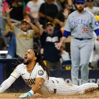 【MLB】「今のタティスは止められない」盗塁→驚異の激走生還に三塁コーチも思わず“フリーズ”　全力プレーにパドレスファンも熱い支持 画像