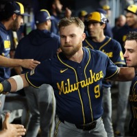 【MLB】31歳の苦労人バウアーズがブルワーズで開花、スネルから逆転2ラン呼び込んだ「驚異の粘り11球」を米メディア称賛 画像