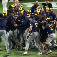 【MLB】球団創設58年目ブルワーズ、4勝1敗でレイズを下して初の世界一　剛腕ミジオロウスキーが6回途中無失点の快投劇 画像