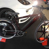 【東京オートサロン14】原付免許が必要な“電動アシスト自転車” 画像
