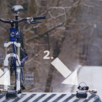 車のルーフラックで自転車を運ぶ時に有効な「Bike Bar」　フィラデルフィア 画像