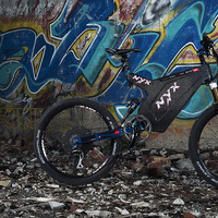カーボン製電動自転車化フレーム「NYX 2015」　ケベック 画像
