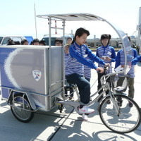 子どもたちが佐川急便の配達用自転車に挑戦 画像