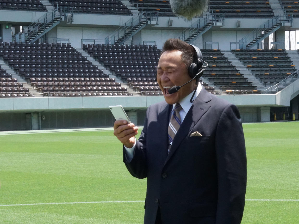 松木安太郎 ゲーム実況 激突 Jリーグプニコンサッカー テレビcm 6枚目の写真 画像 Cycle やわらかスポーツ情報サイト 松木安太郎 ゲーム実況 激突 Jリーグプニコンサッカー テレビcm 6枚目の写真 画像 Cycle やわらかスポーツ情報サイト