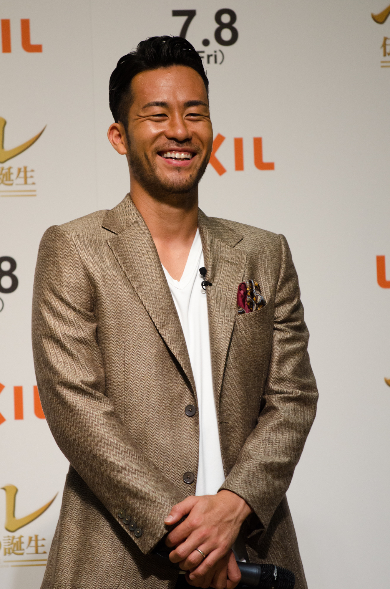 サッカー日本代表 吉田麻也 長谷部誠の入籍を祝福 精神面でも安定する 2枚目の写真 画像 Cycle やわらかスポーツ情報サイト