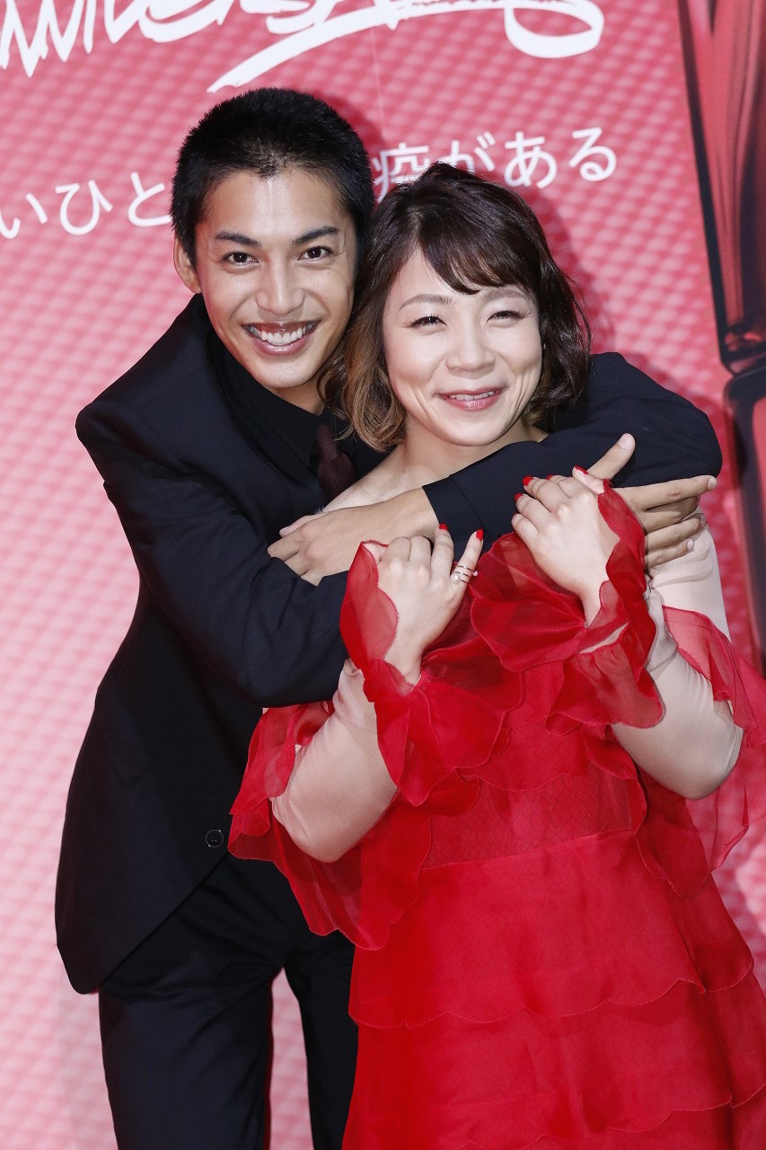 銅メダリストの三宅宏実 大野拓朗がエスコート 資生堂イベント 2枚目の写真 画像 Cycle やわらかスポーツ情報サイト 銅メダリストの三宅宏実 大野拓朗がエスコート 資生堂イベント 2枚目の写真 画像 Cycle やわらかスポーツ情報サイト
