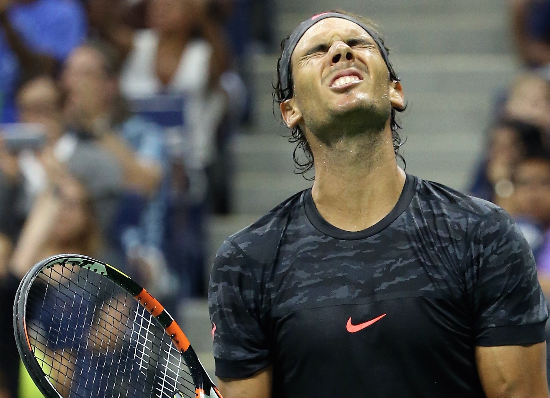 ラファエル・ ナダル選手 本人着用 直筆サイン入り ウェア 全米オープン2011 戻る時期は不明。もう若さもスピードもない」 ラファエル