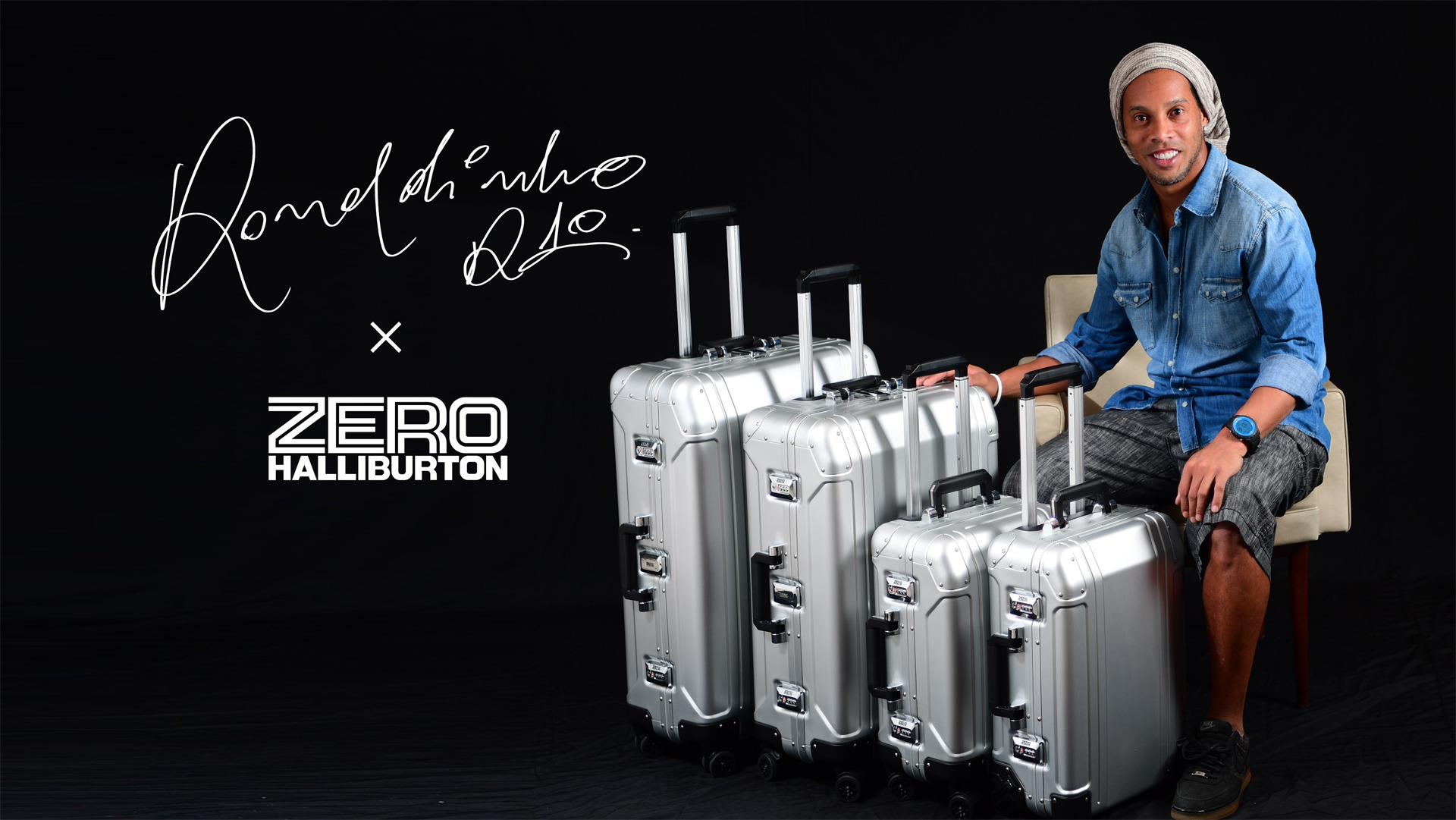 ZERO HALLIBURTON ロナウジーニョサイン入りカメラケース ZERO HALLIBURTON ロナウジーニョサイン入りカメラケース