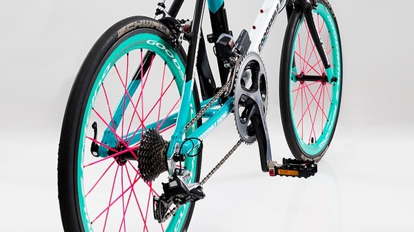 58万円の超本気な初音ミクデザインのミニベロ HMR-Extreme 