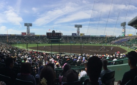【高校野球】大阪偕星が甲子園初勝利…延長十回2アウトから6連打 画像
