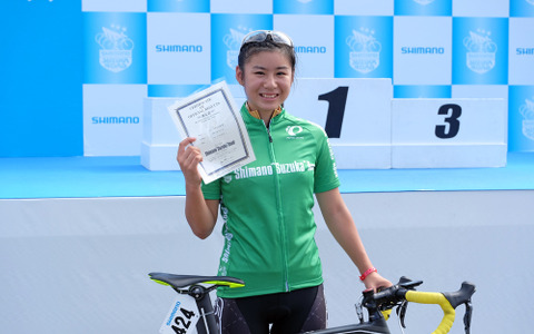 ちゃりん娘所属の太郎田水桜、シマノ鈴鹿ロードレースでWINNERジャージ獲得 画像