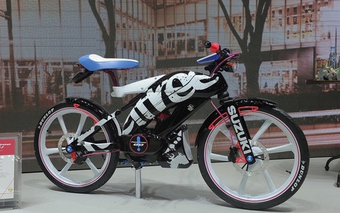 スズキ、原付クロスバイク「フィール フリー ゴー！」を世界初公開…東京モーターショー 画像