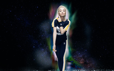 アディダスオリジナルス、宇宙服をイメージしたコレクション…リタ・オラとコラボ 画像