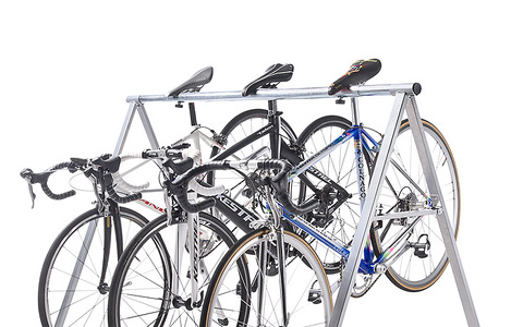 サドルをひっかけるだけで駐輪できる自転車スタンド…最大5台まで 画像