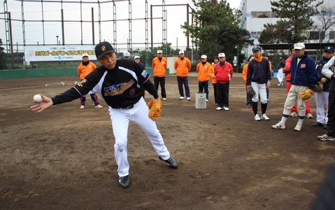 プロ野球OBが教える三井ゴールデン・グラブ野球教室…指導者向けに神戸で開催 画像