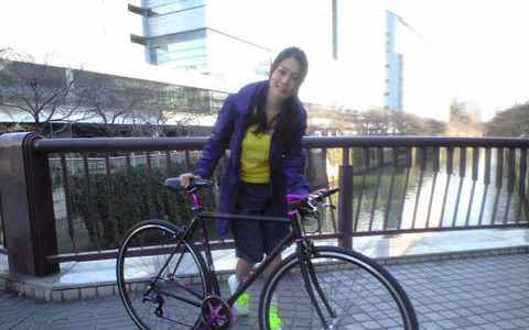 女優の北川えりが自転車をプロデュース 画像