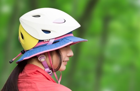 女性専用アウトドアブランド「ラヴィーナ」、登山ヘルメット＆ハット発売 画像