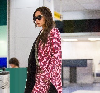 ヴィクトリア・ベッカム、ベストドレッサー賞「WORLD’S BEST DRESSED TRAVELLER」受賞 画像