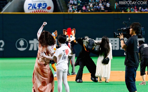 貞子の96km/h魔球を打ち砕いた伽椰子の怨念スイング 画像
