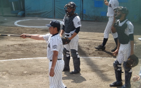 【THE INSIDE】高校野球探訪（2）瀬谷高校・平野太一監督…熱い気持ちをユニフォームに込めた強いこだわり 画像