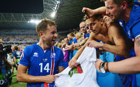 サッカーアイスランド代表、初出場でEURO8強入り…敗れたイングランドは監督辞任 画像