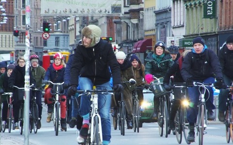 自転車vs自動車、新しい世界のための映画 画像