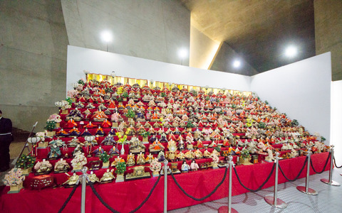 リオデジャネイロのジャパンハウスに約1000体のひな人形が登場 画像