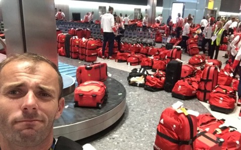 ボクの赤いバッグどこ？リオから帰国した英国選手たちが空港で大混乱！ 画像