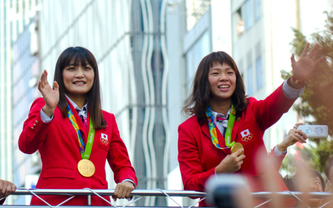 メダリストたちが銀座をパレード！東京五輪につながる盛り上がりに 画像